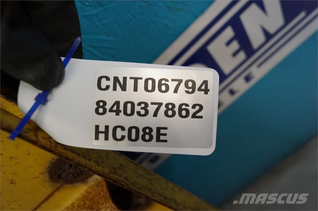 New Holland TX68 Príslušenstvo a náhradné diely ku kombajnom