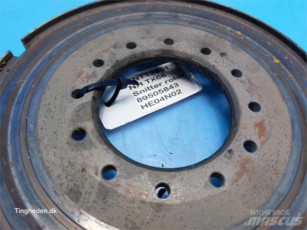 New Holland TX68 Príslušenstvo a náhradné diely ku kombajnom