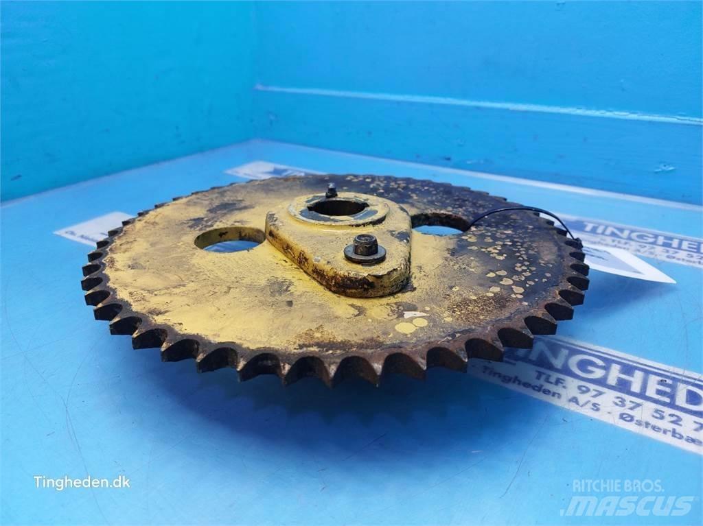 New Holland TX68 Príslušenstvo a náhradné diely ku kombajnom