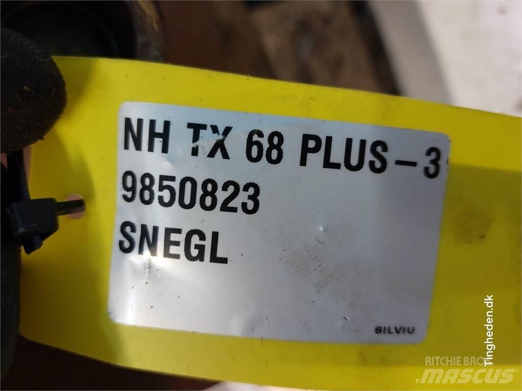 New Holland TX68 Príslušenstvo a náhradné diely ku kombajnom