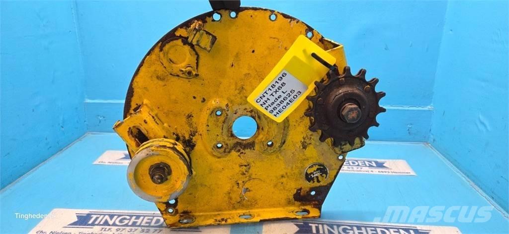 New Holland TX68 Príslušenstvo a náhradné diely ku kombajnom