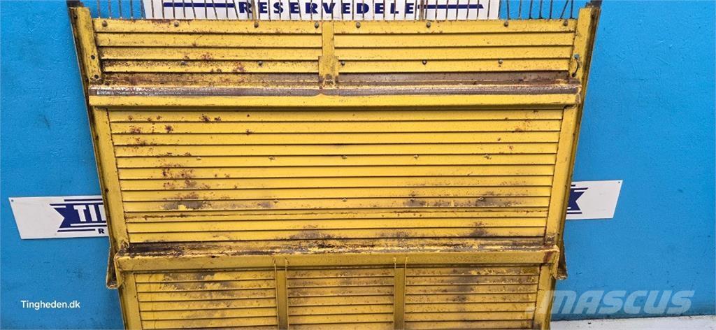 New Holland TX68 Posýpače soli a piesku