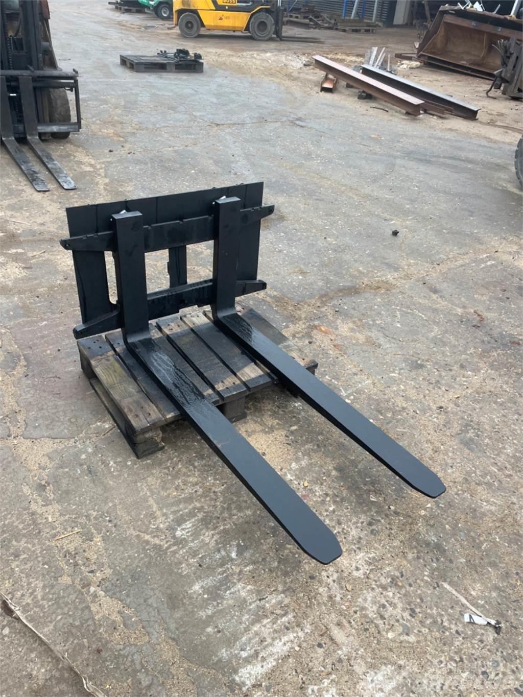 Thaler 2500kg Mininakladače