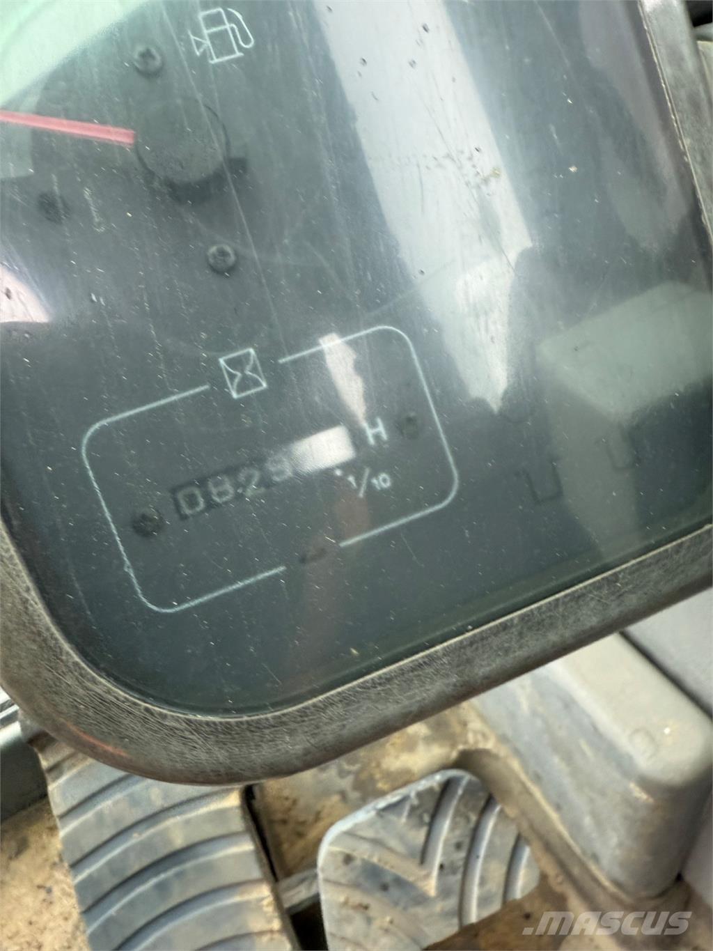 Volvo EC210 Pásové rýpadlá
