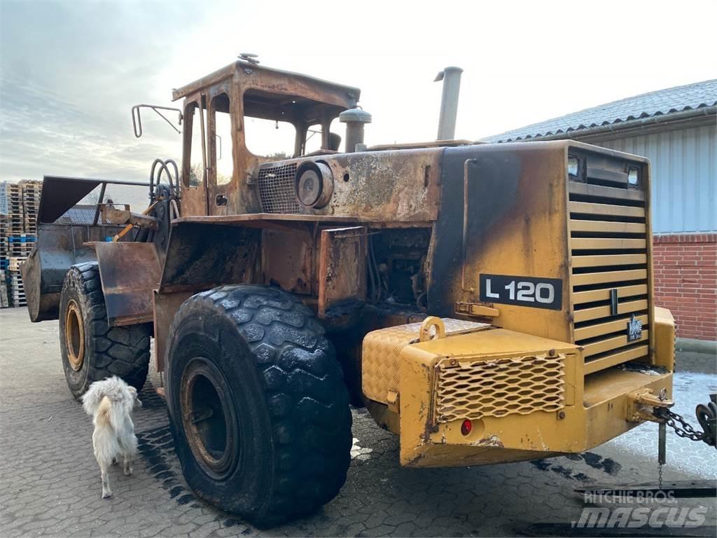 Volvo L120 Kolesové nakladače
