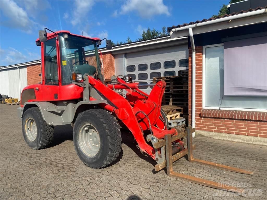 Volvo L30G Kolesové nakladače