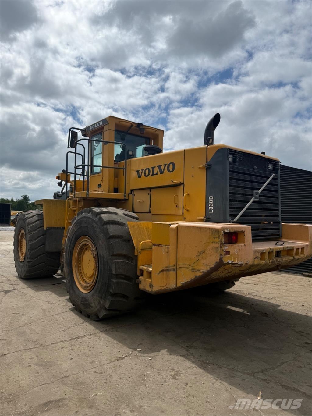 Volvo L330D Kolesové nakladače