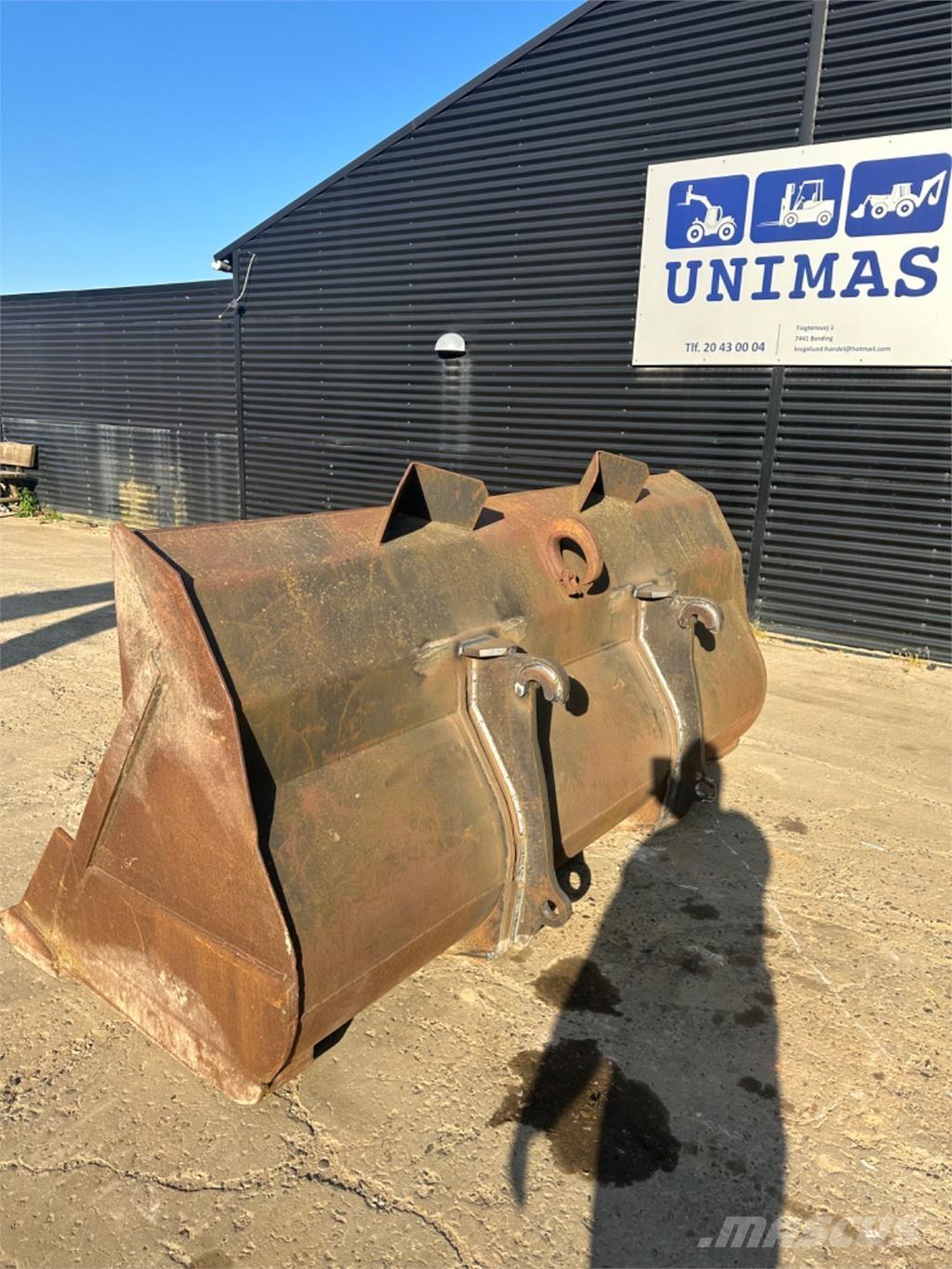 Volvo læsseskovl Radlice