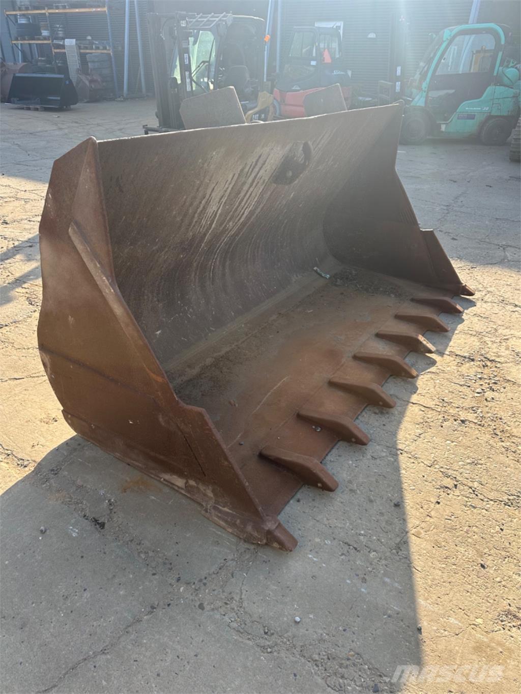 Volvo læsseskovl Radlice