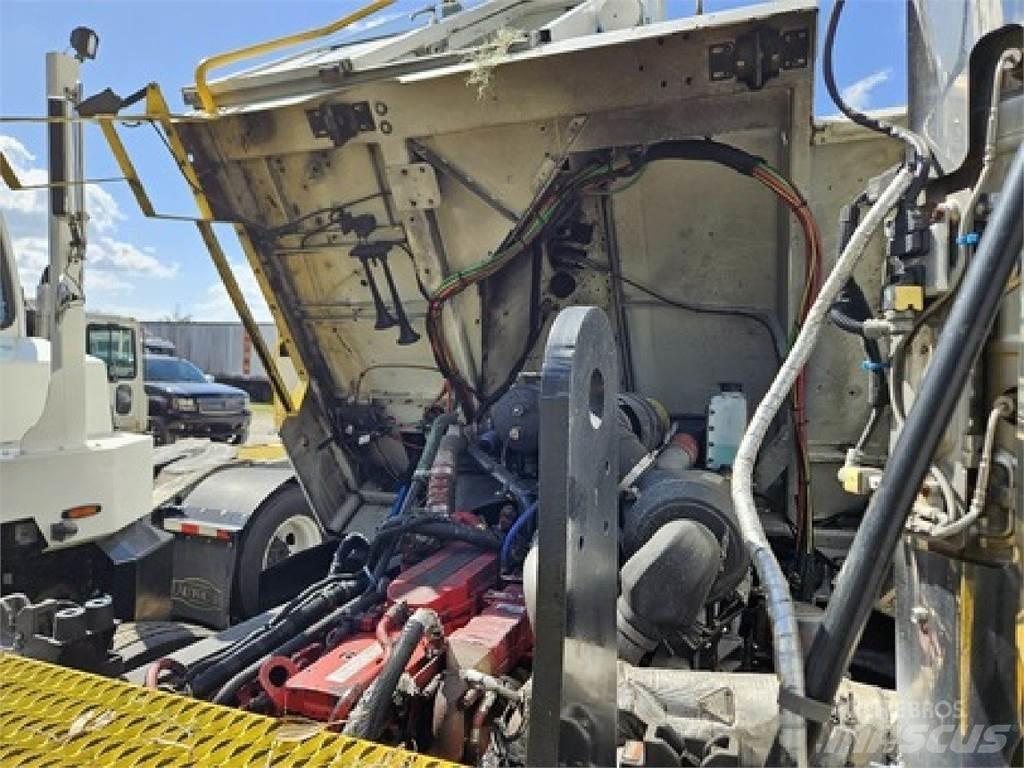 Autocar ACTT42 Terminálový ťahač