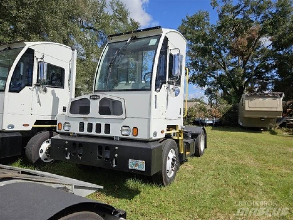 Autocar ACTT42 Terminálový ťahač