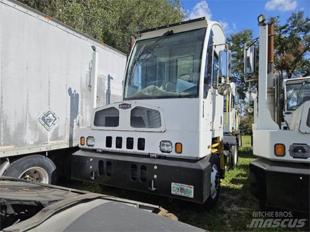 Autocar ACTT42 Terminálový ťahač