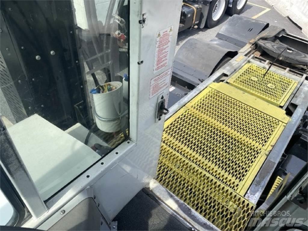 Autocar ACTT64 Terminálový ťahač
