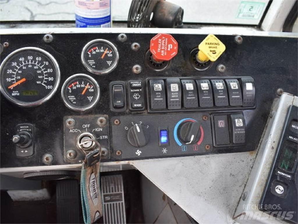 Autocar ACTT64 Terminálový ťahač