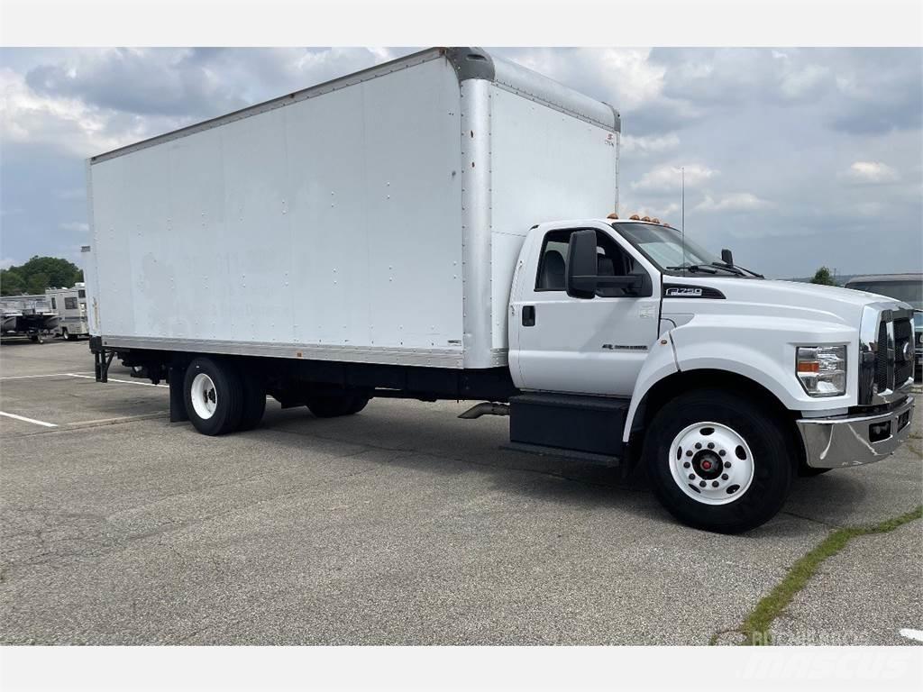 Ford F750 Skriňová nadstavba
