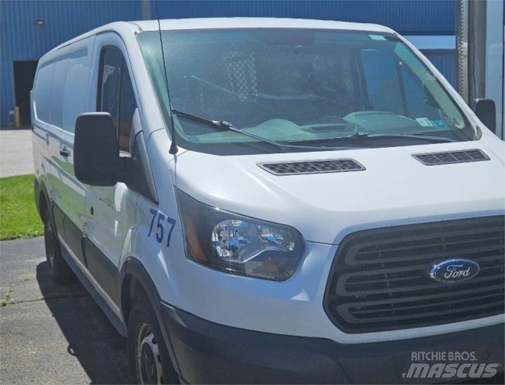 Ford Transit 150 Dodávky