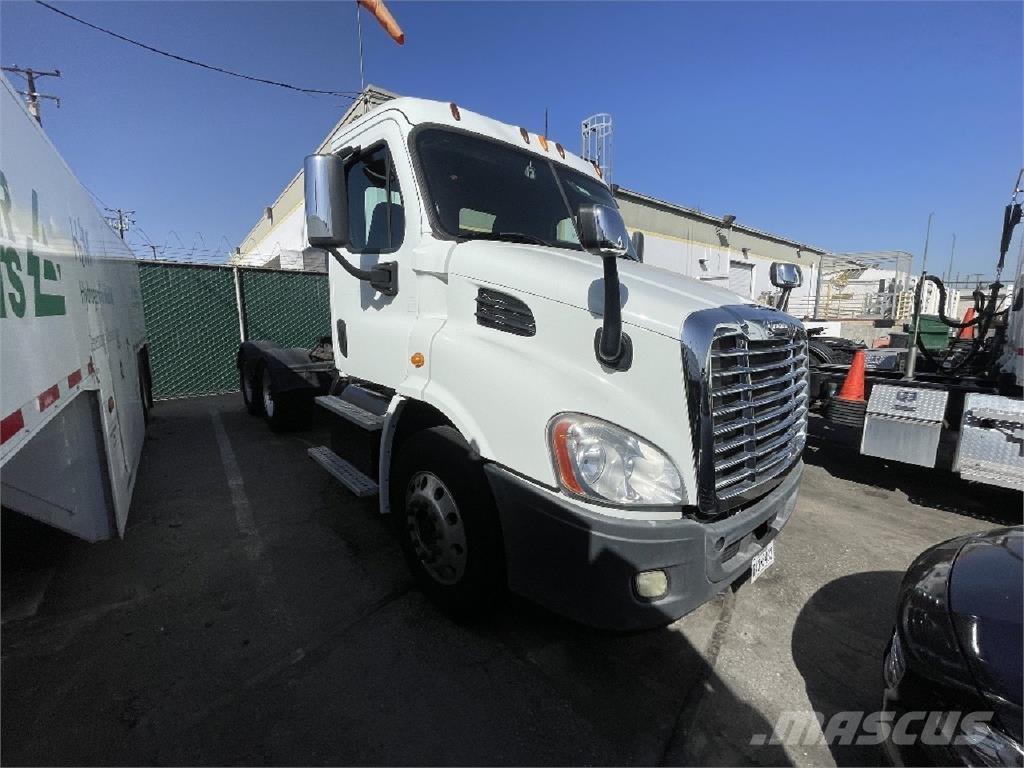 Freightliner CA113 Ťahače