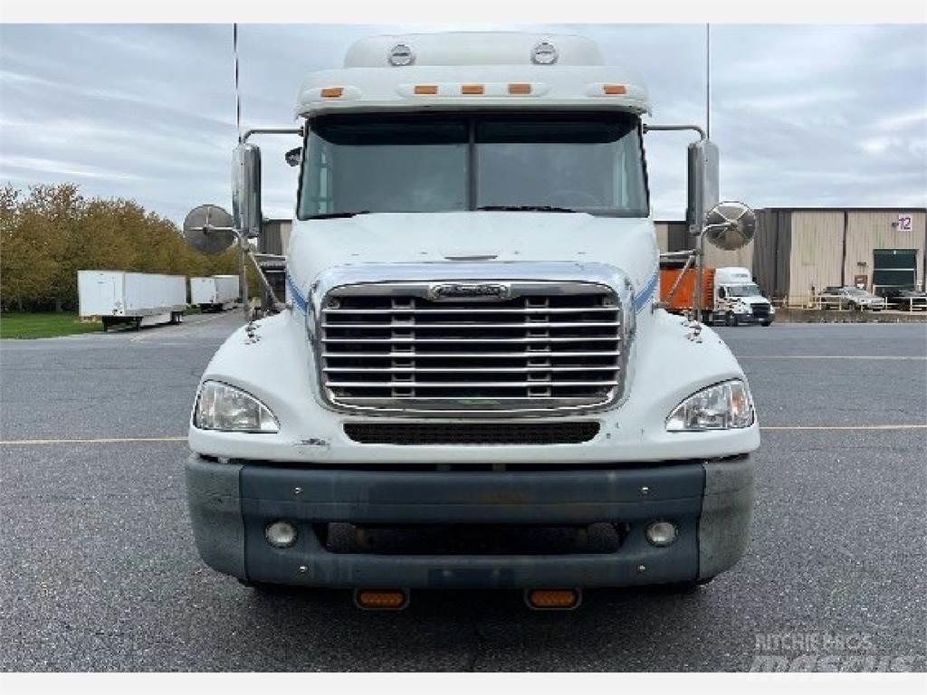 Freightliner CL112G Ťahače