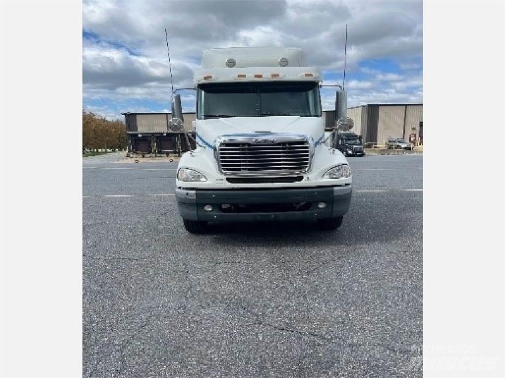 Freightliner CL112G Ťahače