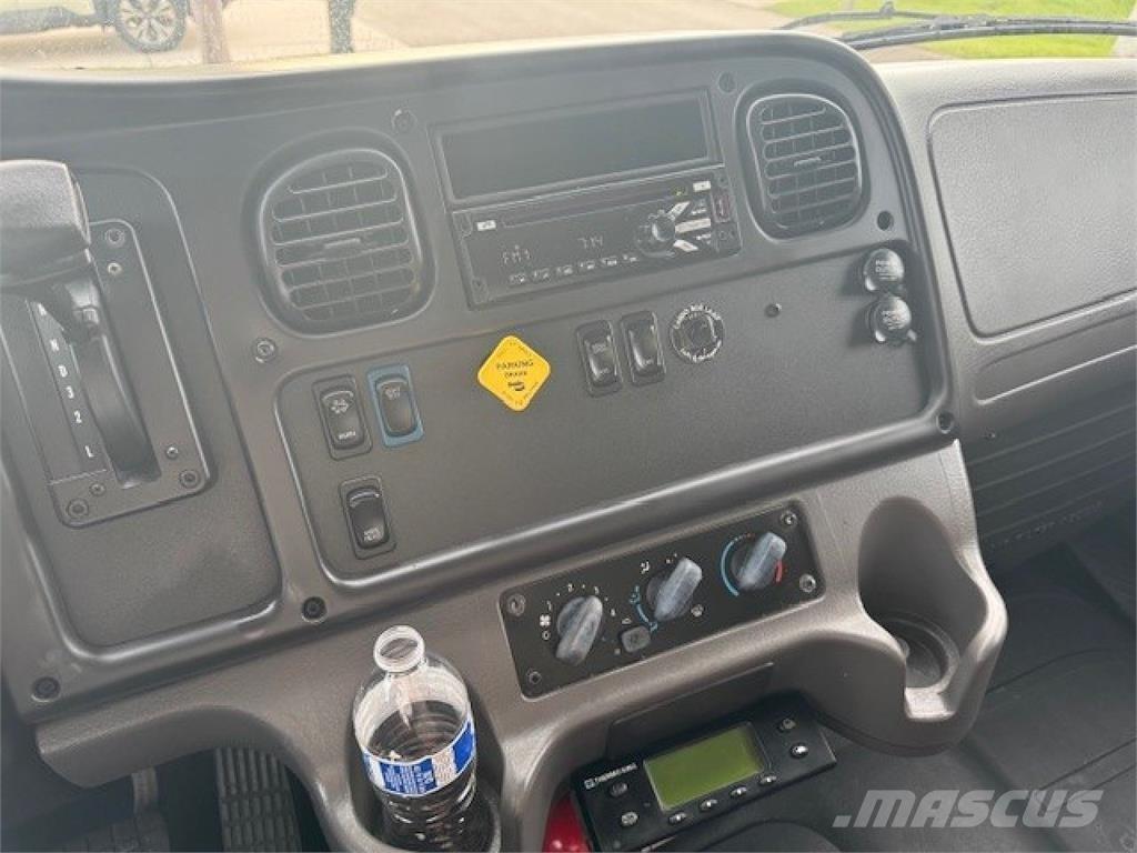 Freightliner M-2 Chladiarenské nákladné vozidlá