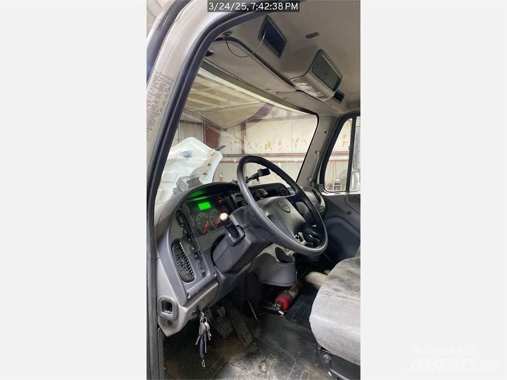 Freightliner M2 Chladiarenské nákladné vozidlá