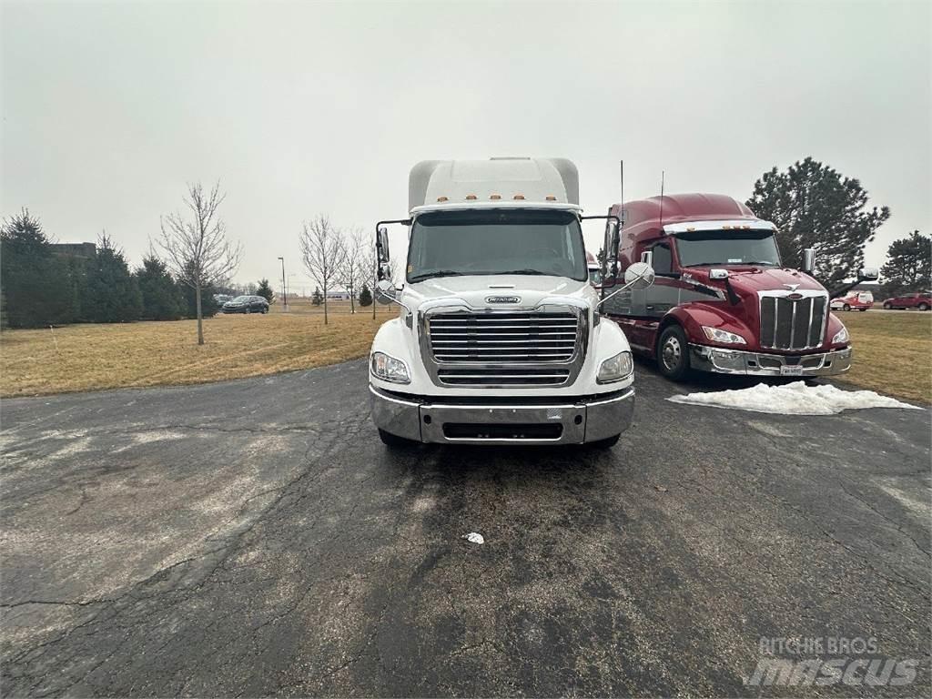 Freightliner M2 Skriňová nadstavba