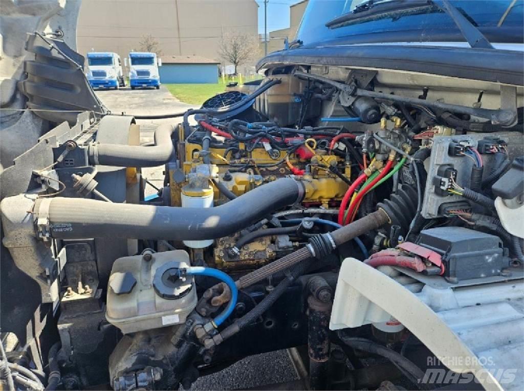 Freightliner M2 Plošinové nákladné automobily/nákladné automobily so sklápacími bočnicami