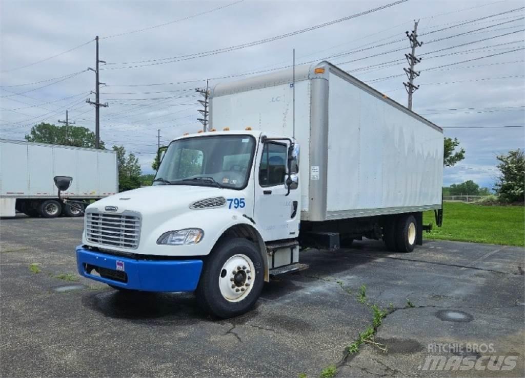 Freightliner M2 Skriňová nadstavba