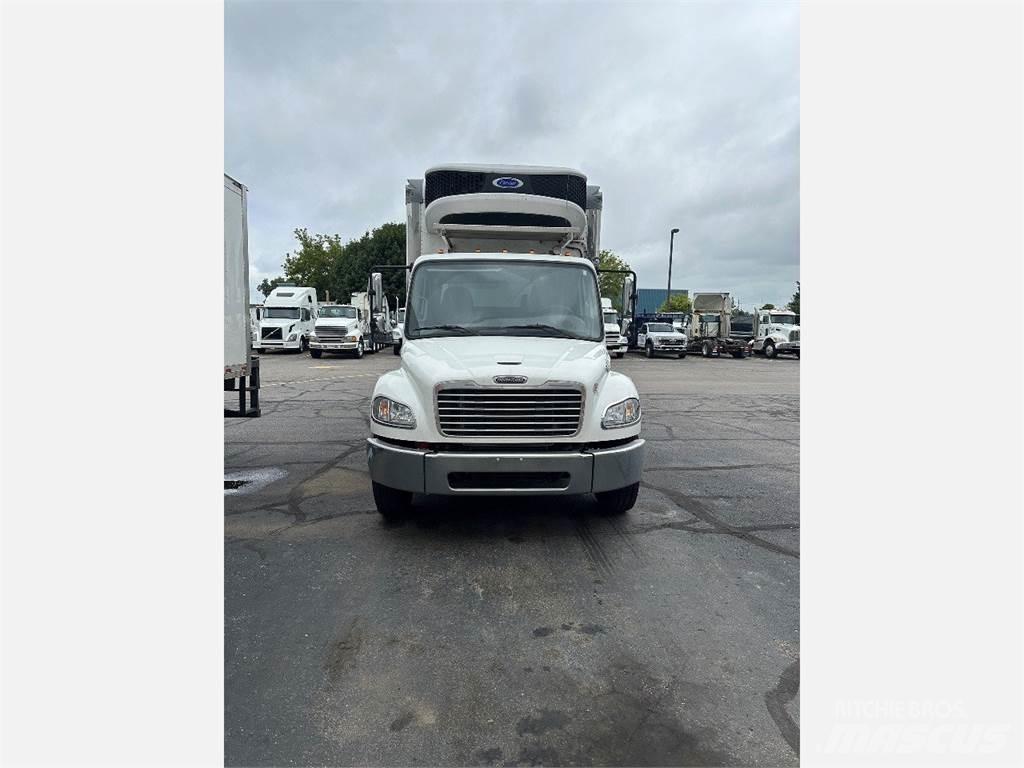Freightliner M2 106 Chladiarenské nákladné vozidlá
