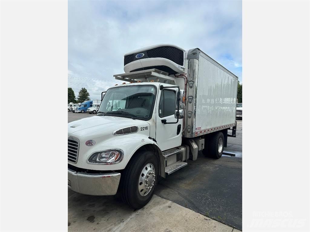 Freightliner M2 106 Chladiarenské nákladné vozidlá