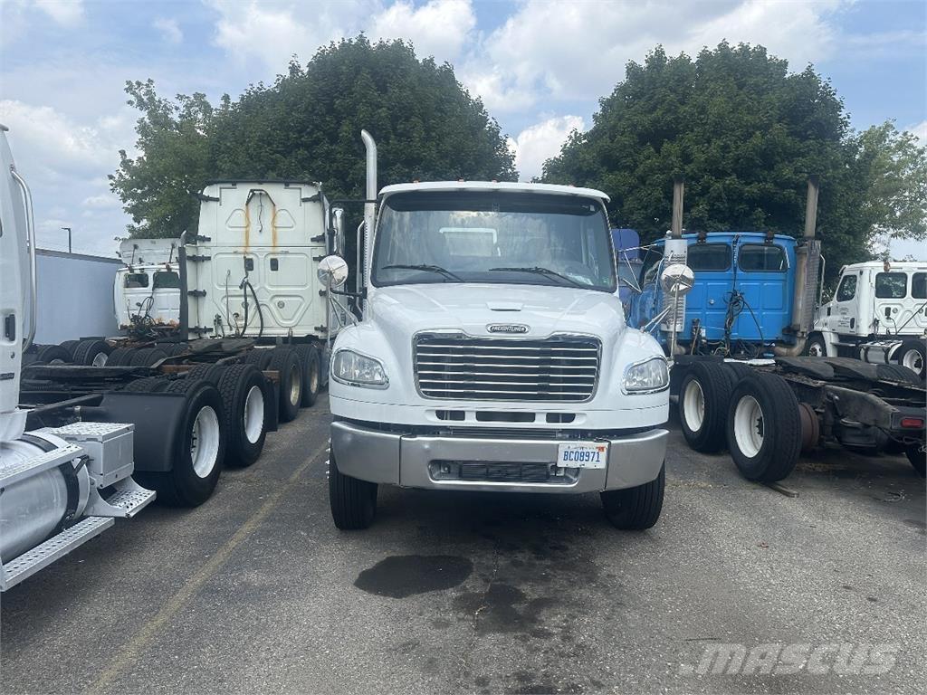 Freightliner M2 106 Ťahače