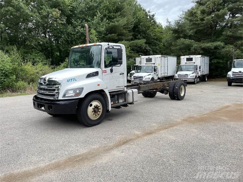 Hino 338 Nákladné vozidlá bez nadstavby