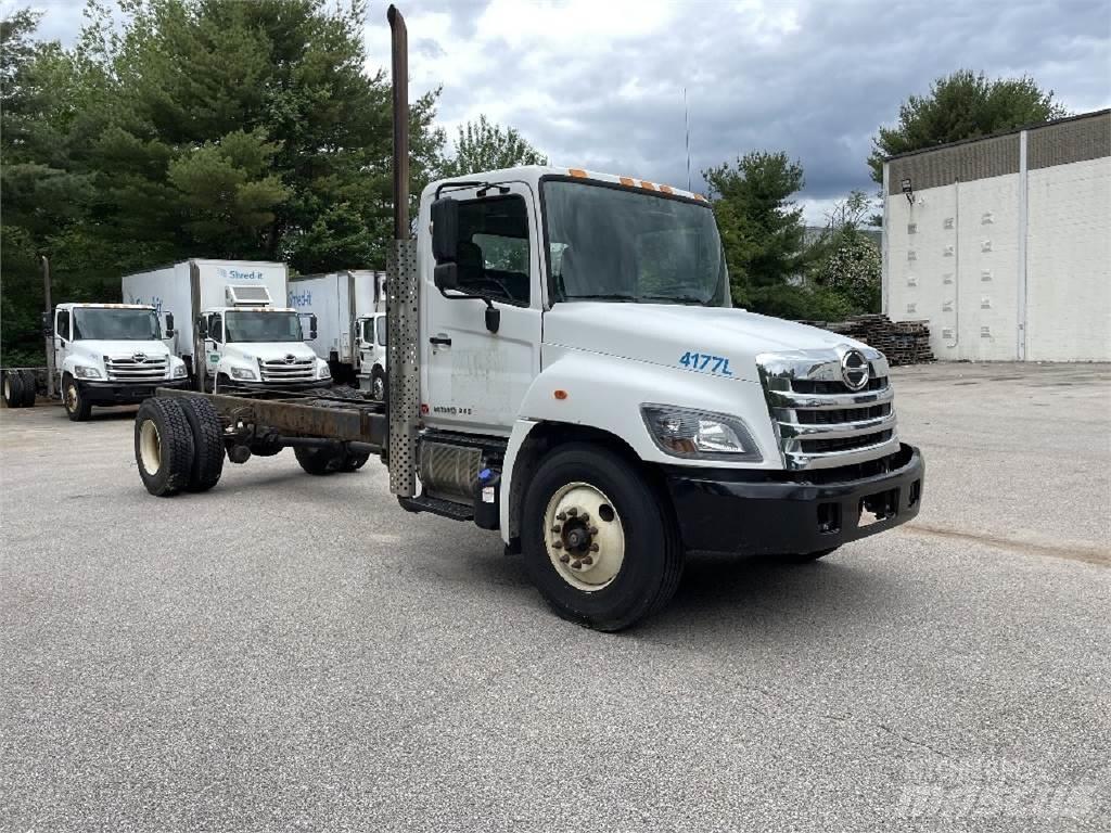 Hino 338 Nákladné vozidlá bez nadstavby