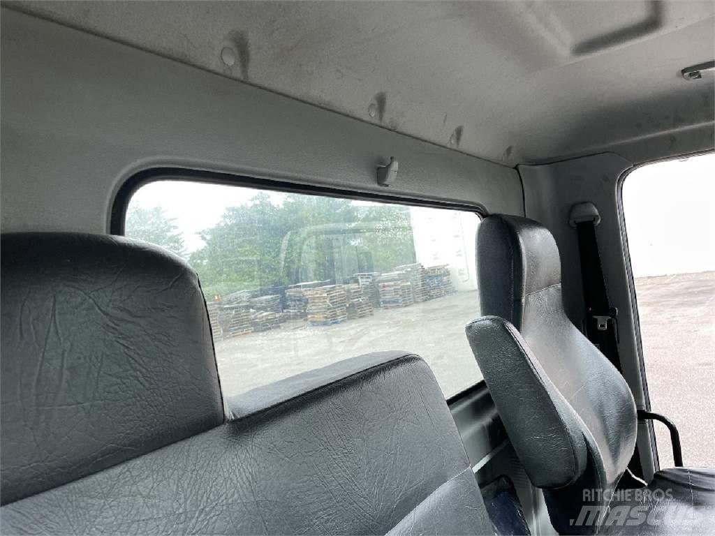 Hino 338 Nákladné vozidlá bez nadstavby
