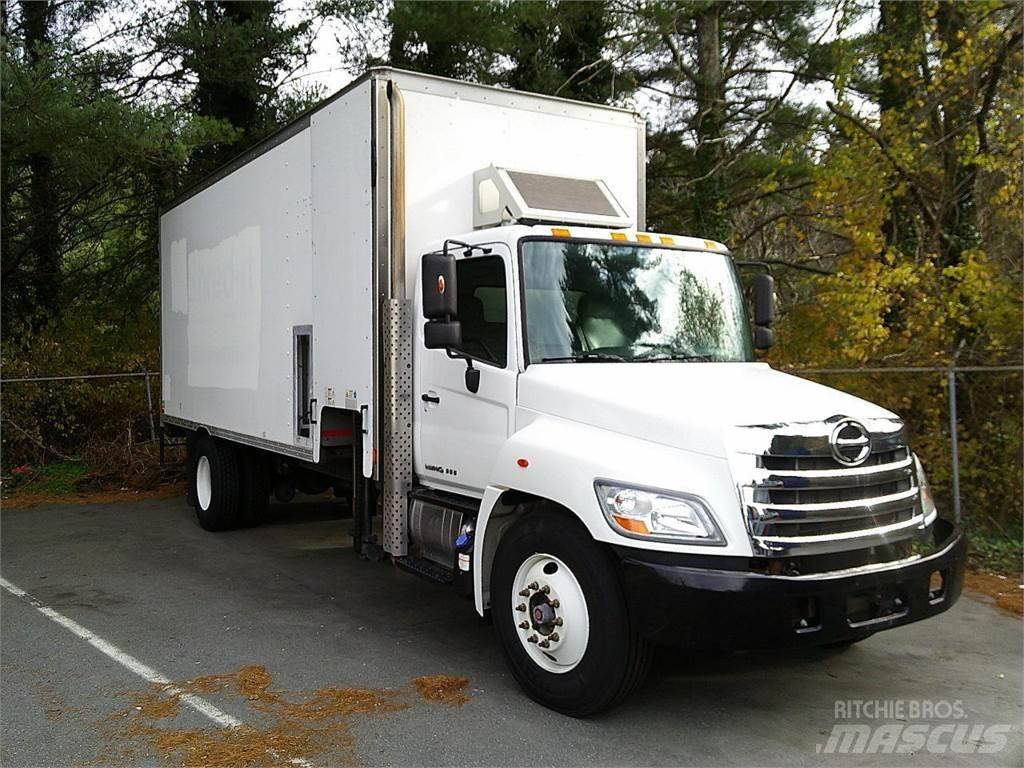 Hino 338 Skriňová nadstavba