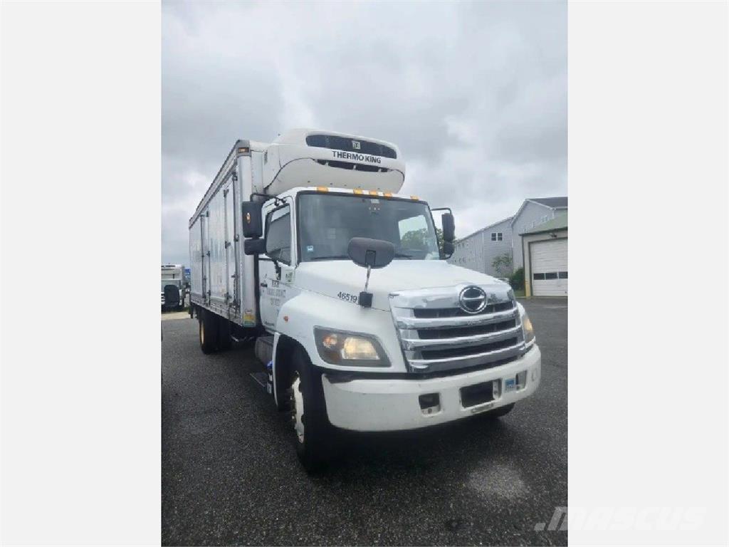 Hino 338 Chladiarenské nákladné vozidlá