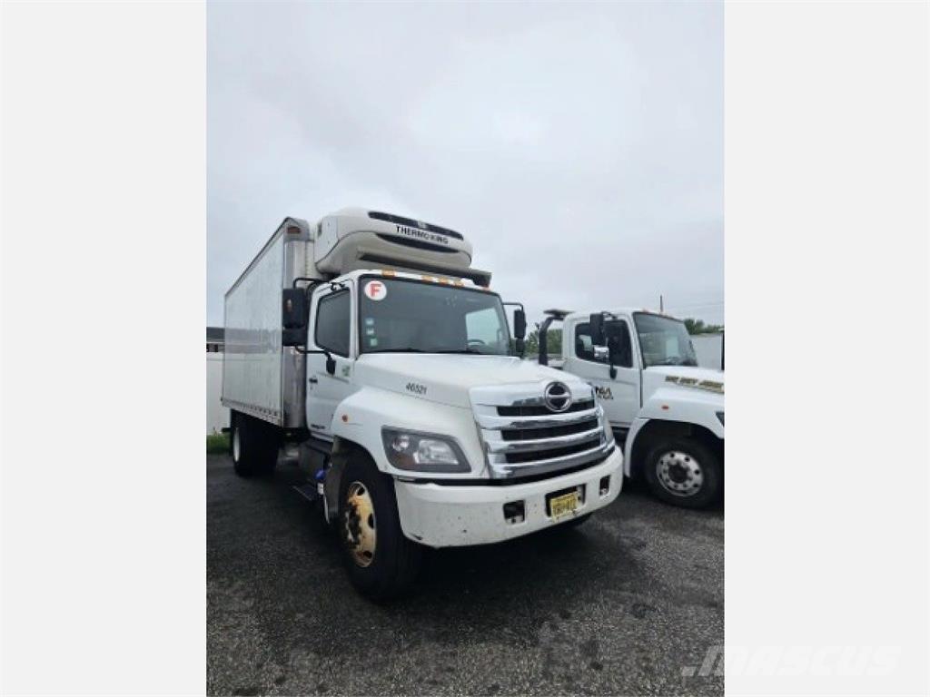 Hino 338 Chladiarenské nákladné vozidlá