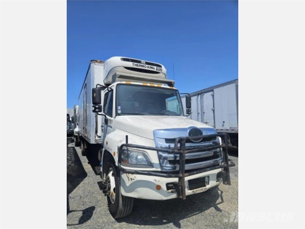 Hino 338 Chladiarenské nákladné vozidlá