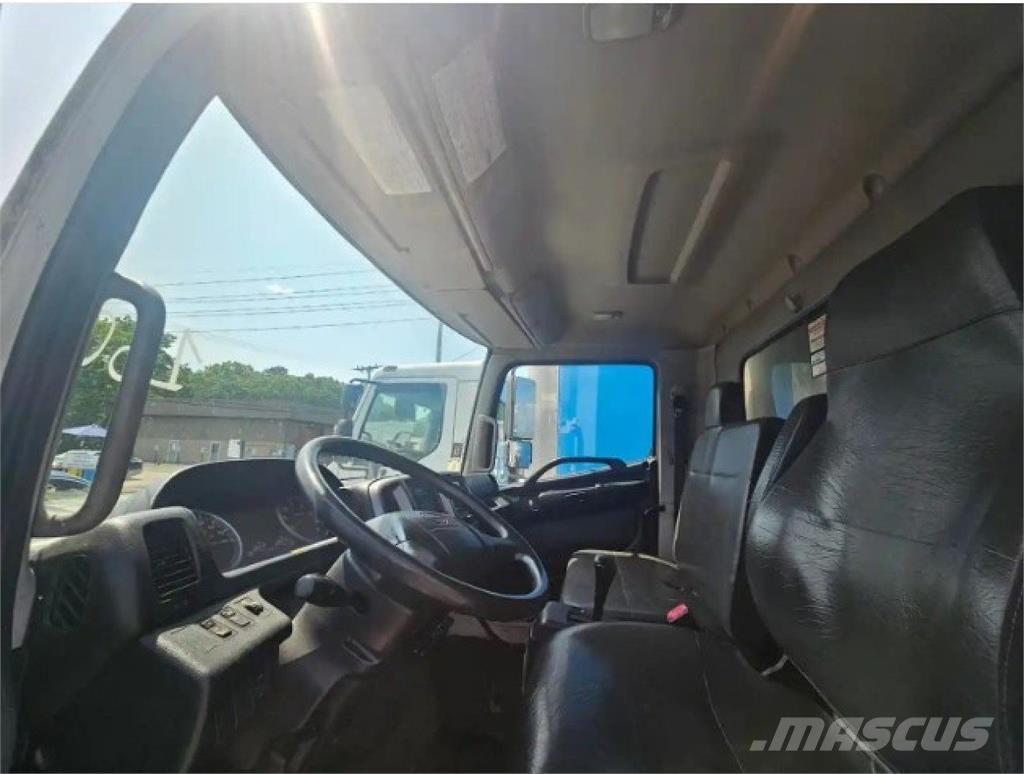Hino 338 Chladiarenské nákladné vozidlá
