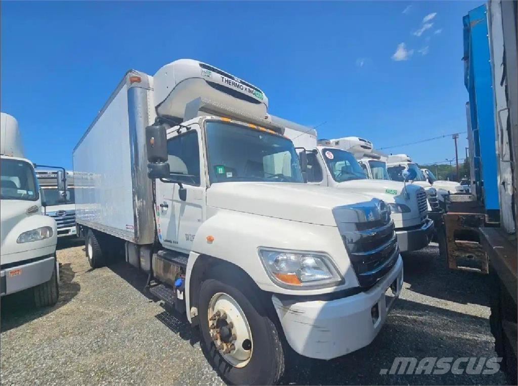 Hino 338 Chladiarenské nákladné vozidlá