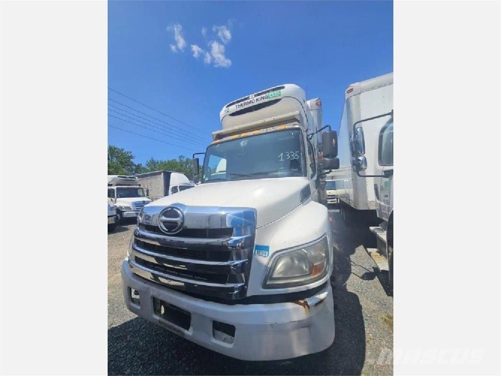 Hino 338 Chladiarenské nákladné vozidlá
