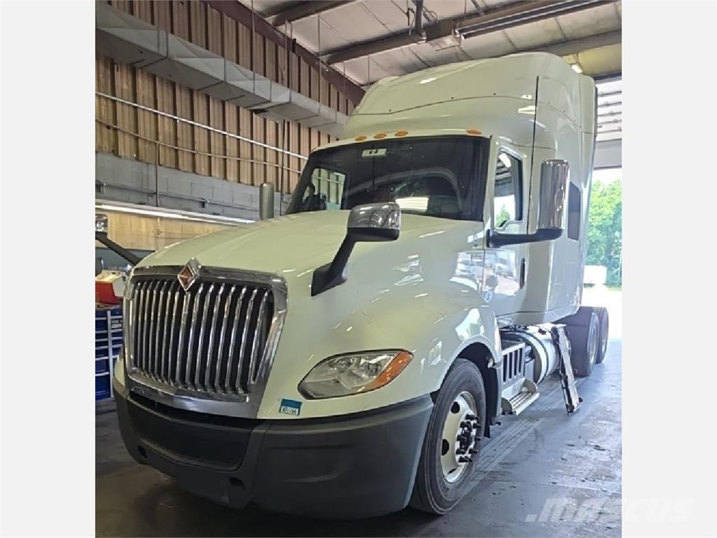 International LT Ťahače