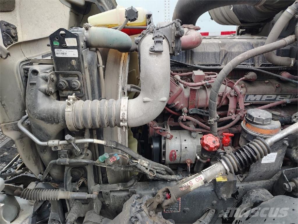 Mack Anthem 64T Ťahače