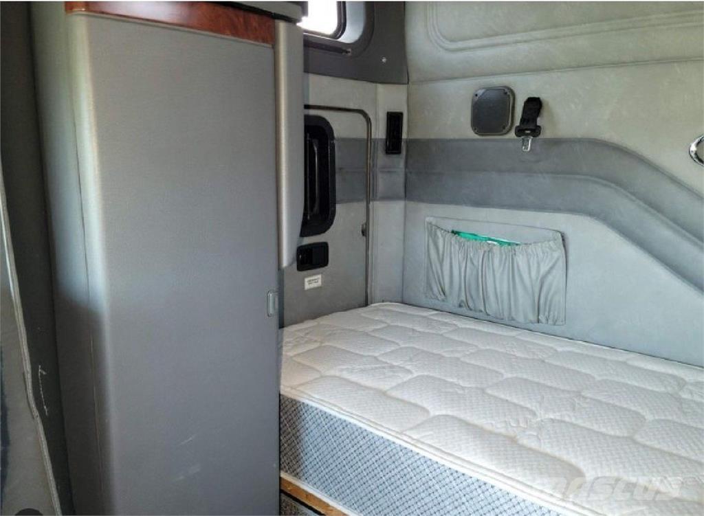 Mack CXU613 Ťahače