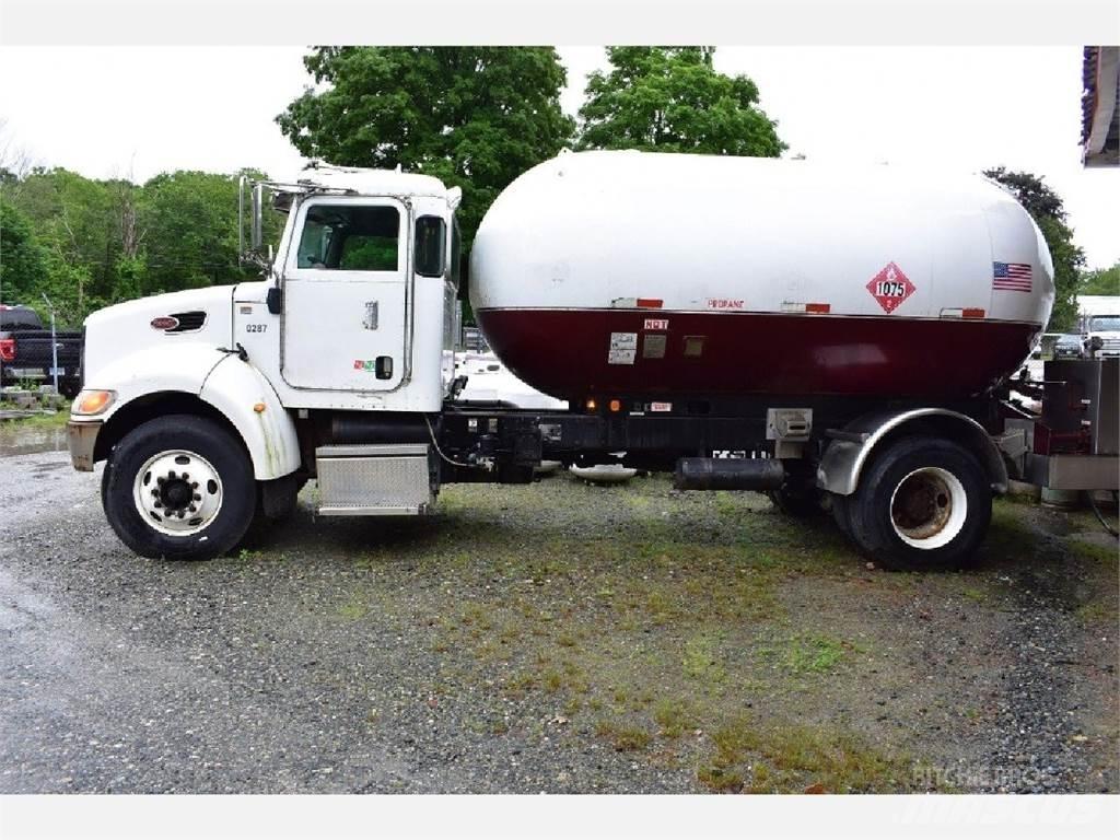 Peterbilt 335 Ďalšie nákladné vozidlá