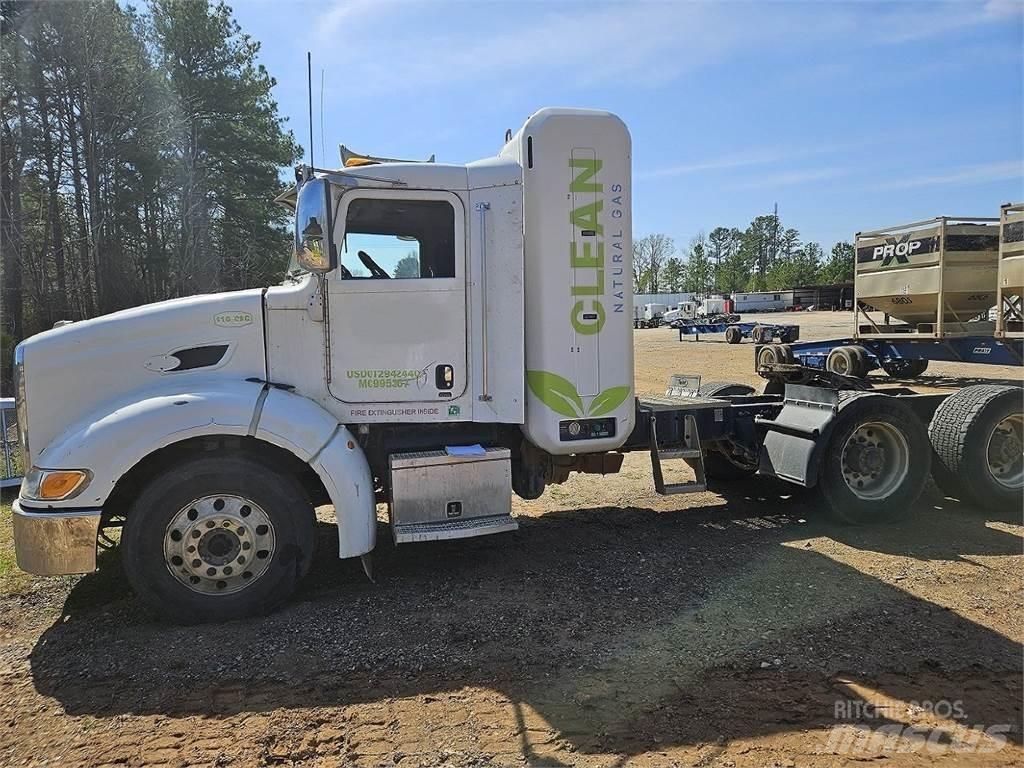 Peterbilt 384 Ťahače