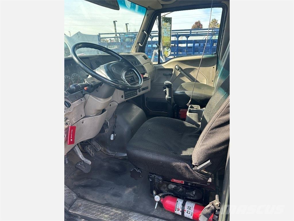 Sterling A9500 Ťahače