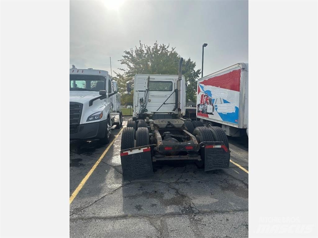 Volvo VNL300 Ťahače