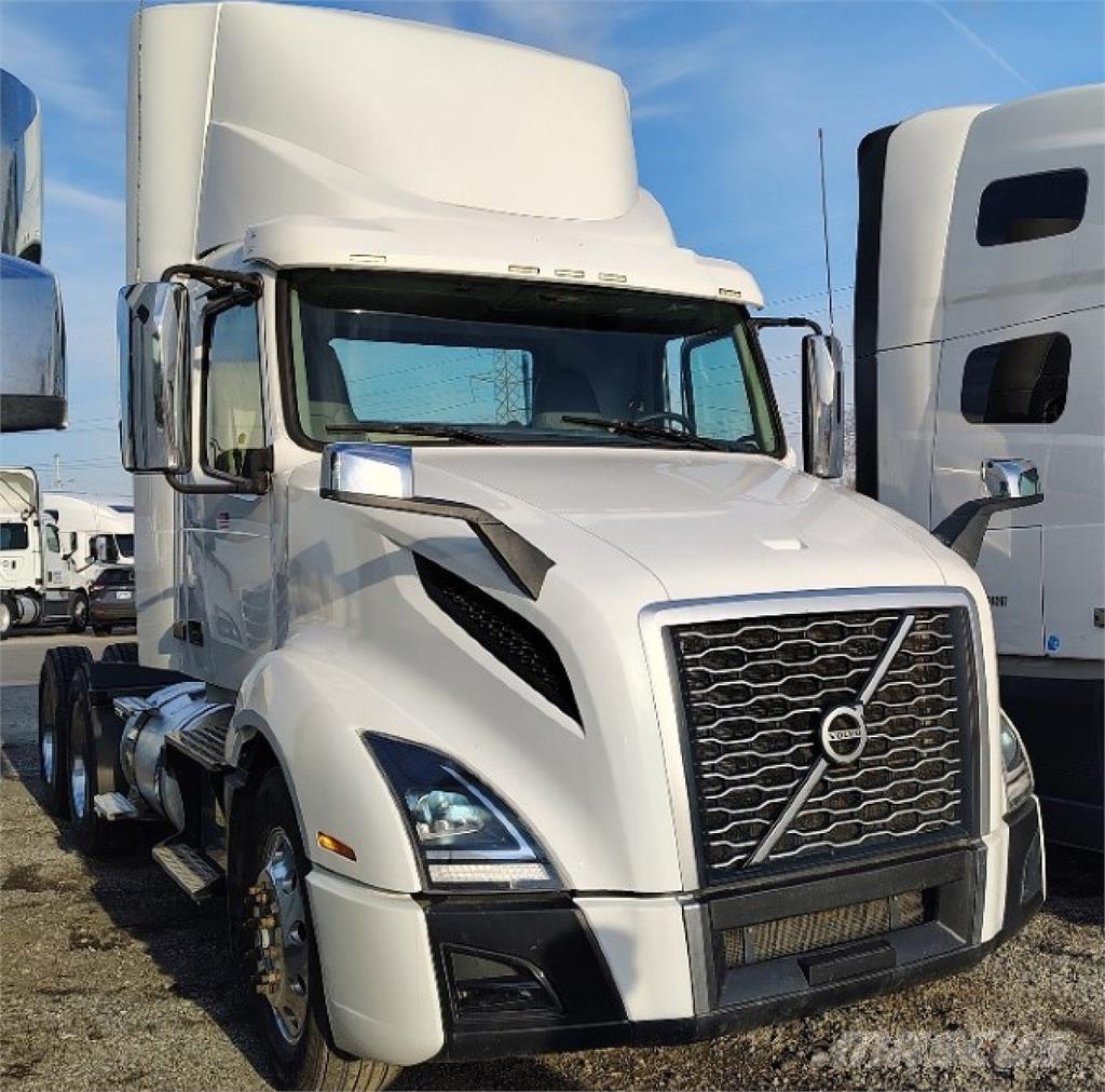Volvo VNL300 Ťahače