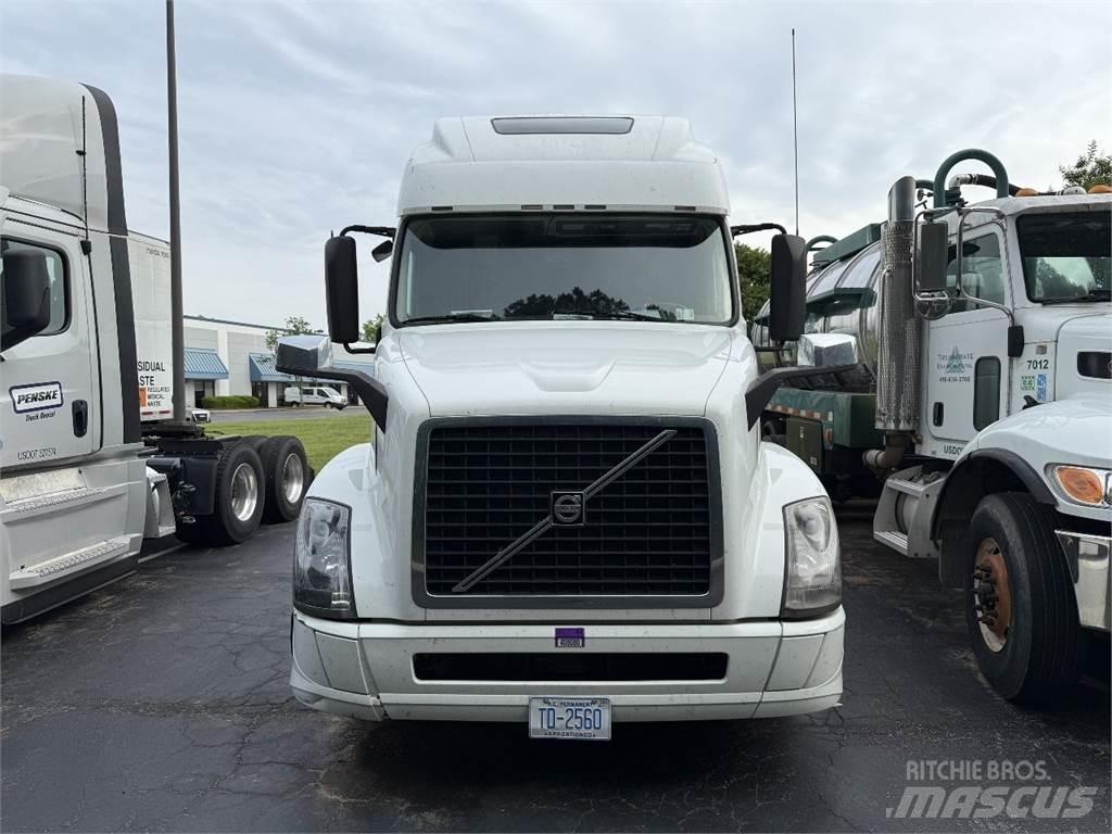 Volvo VNL64T670 Ťahače